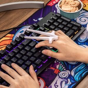 Plastic Finger Chopsticks for Gamers, Snack Clips (1 Pc)