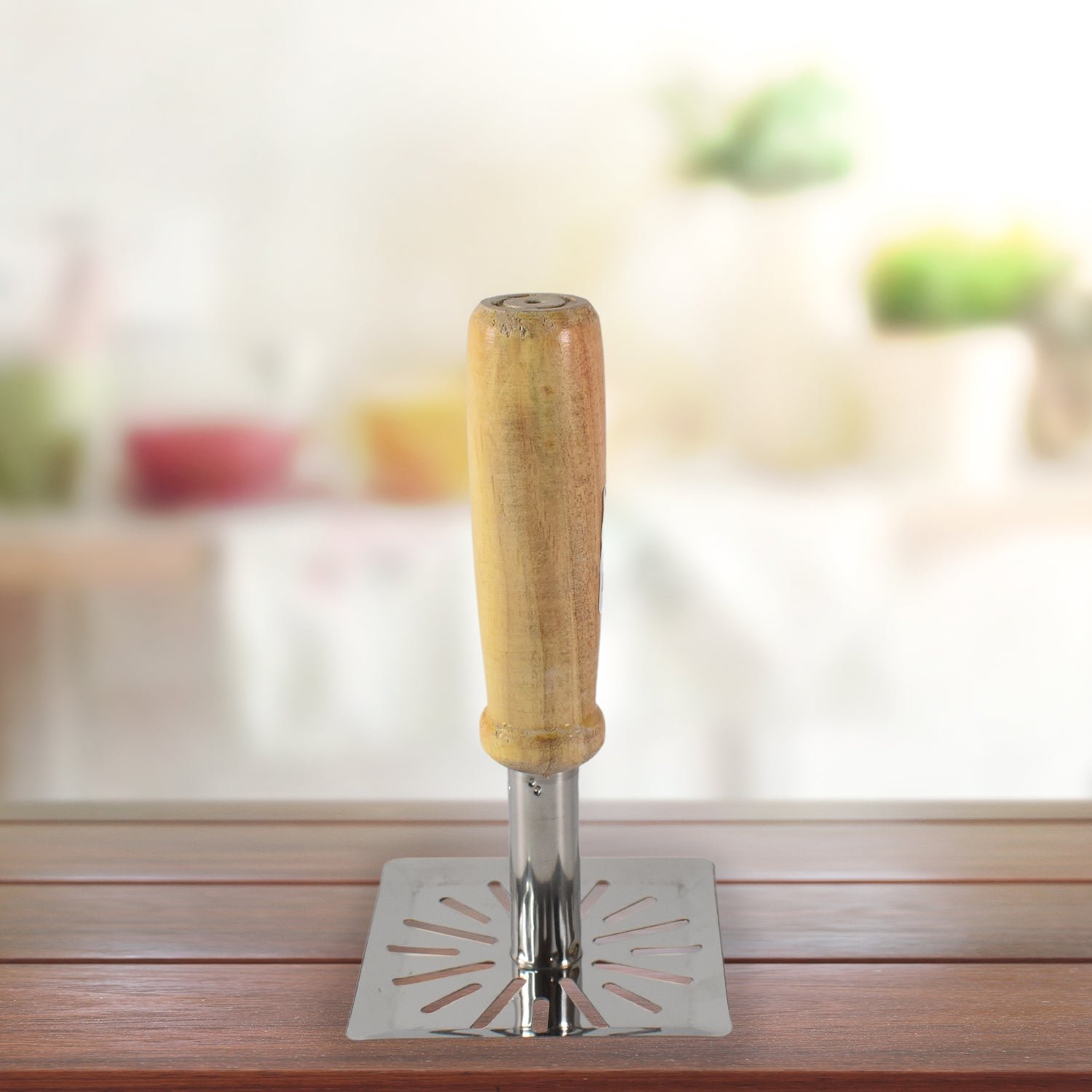 Kitchen Tools Wooden Handle Square Stainless Steel Potato Masher (1 Pc) - Image 3