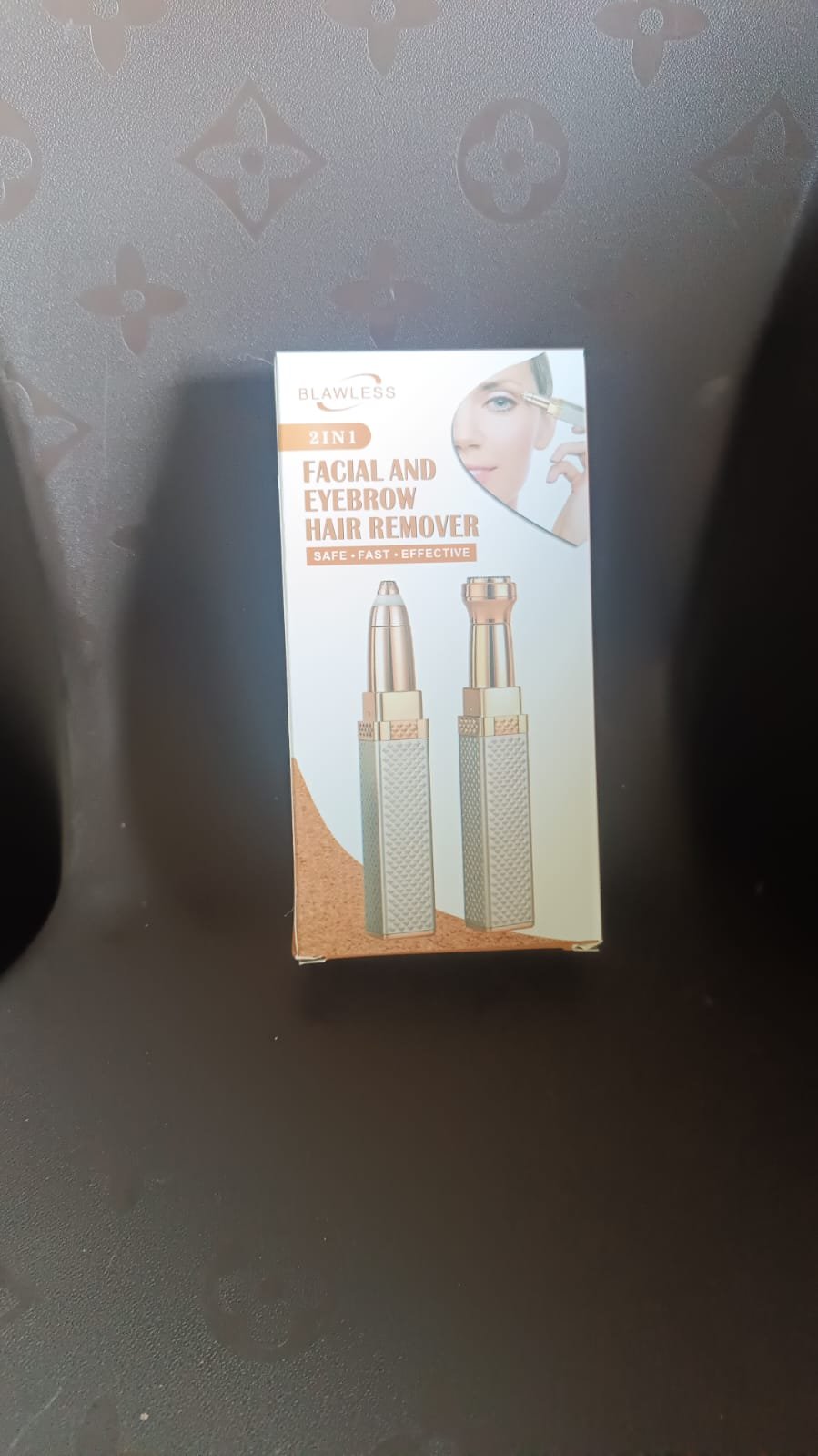 2-in-1 Eyebrow Razor & Painless Hair Shaver (1 Pc), Hair accessories - Image 7